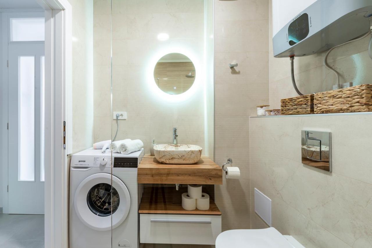 Apartment Peaceful 2-bedroom Srebreno *
