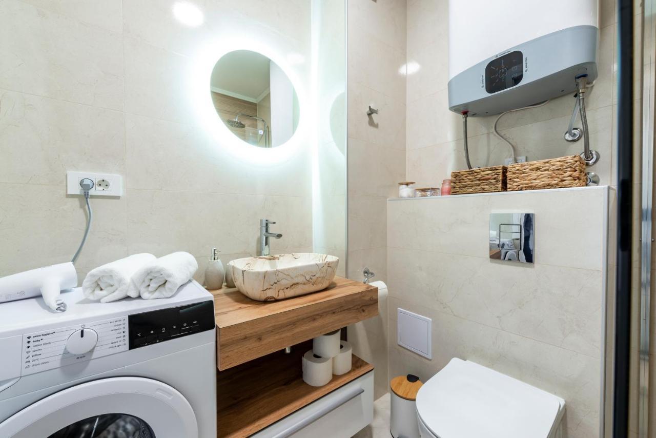 Apartment Peaceful 2-bedroom Srebreno *